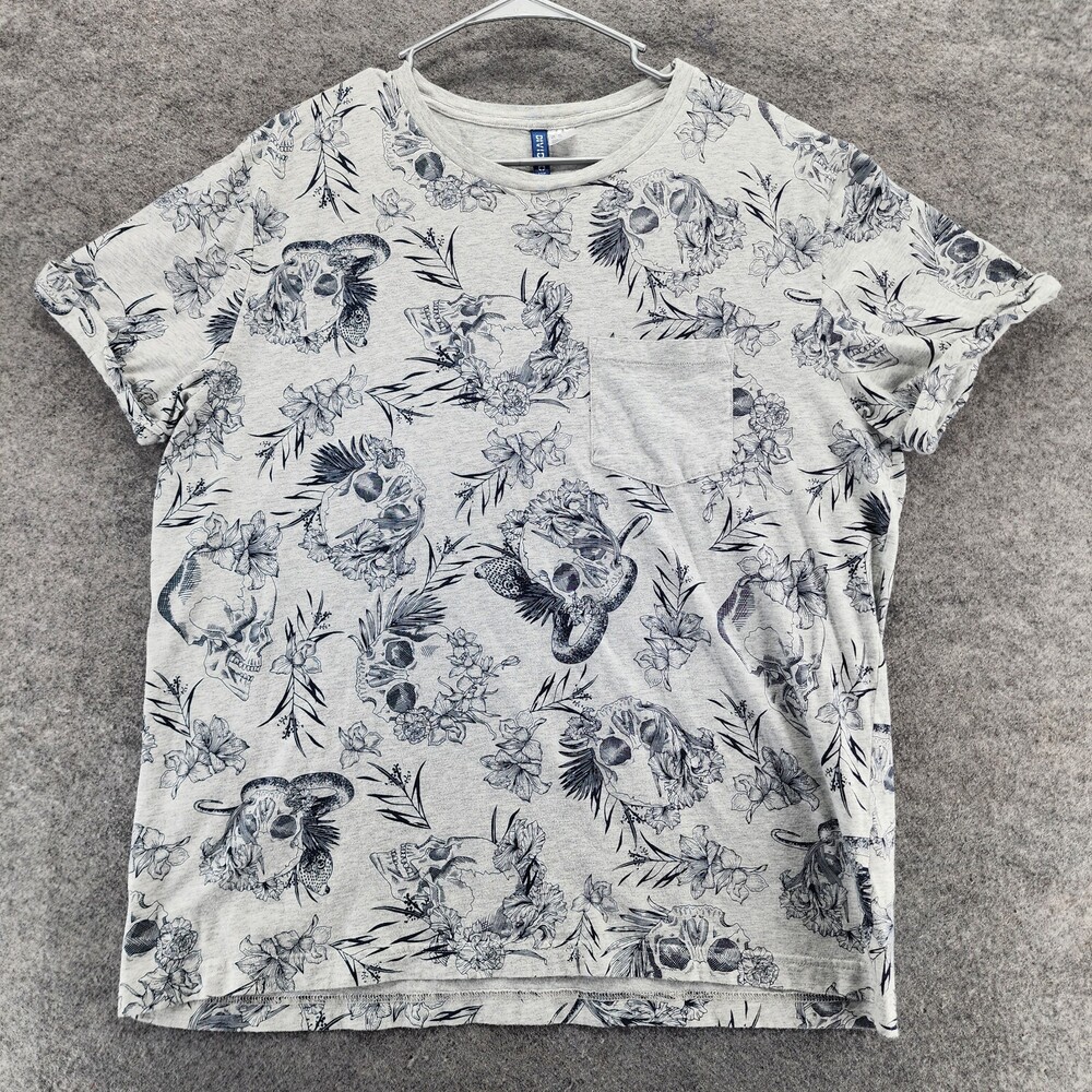 H&M Shirt Womens XL Short Sleeve Gray Floral Skulls